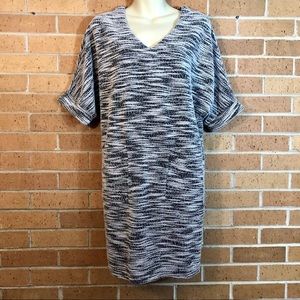 Luminere sheath dress size Small Boucle